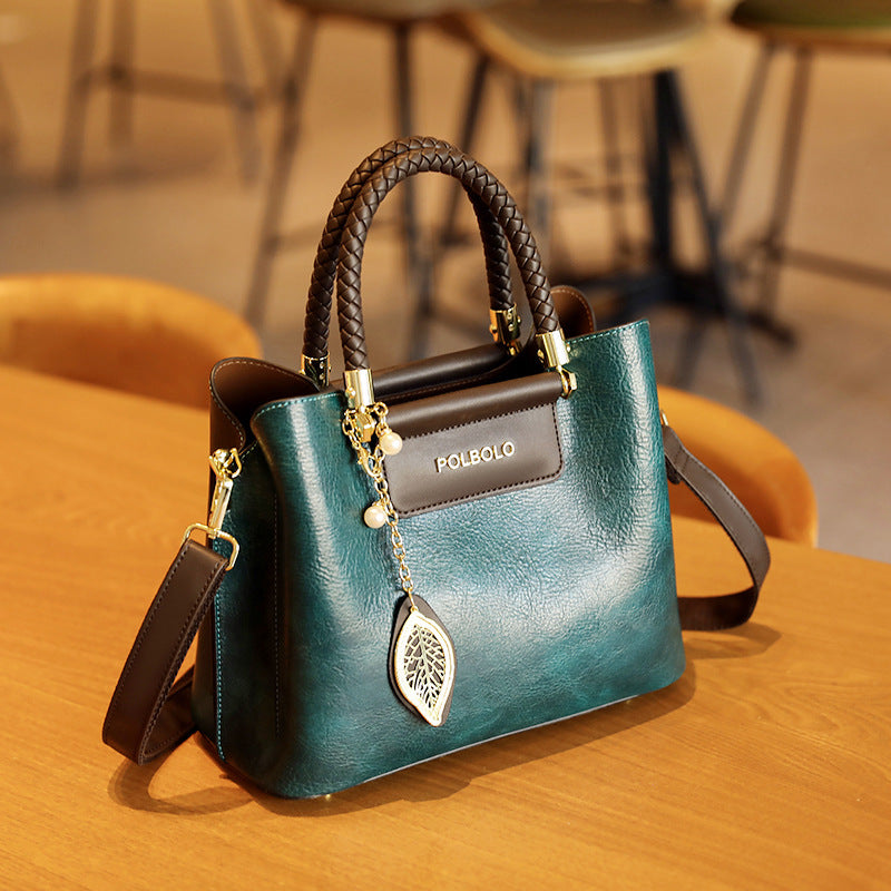 ÉLÉGANCE Structured Leather Tote