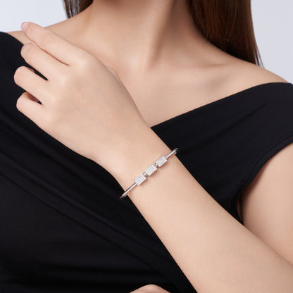 Élan Moissanite Open Cuff Bracelet Platinum-Plated 925 Silver