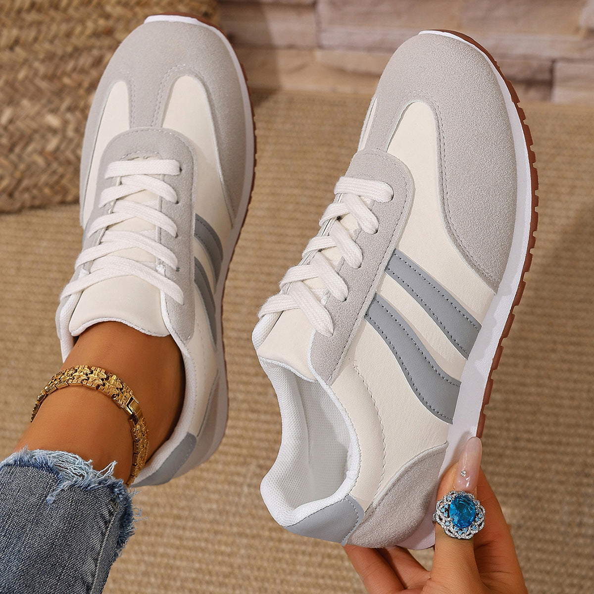 AeroStride Contrast Sneakers