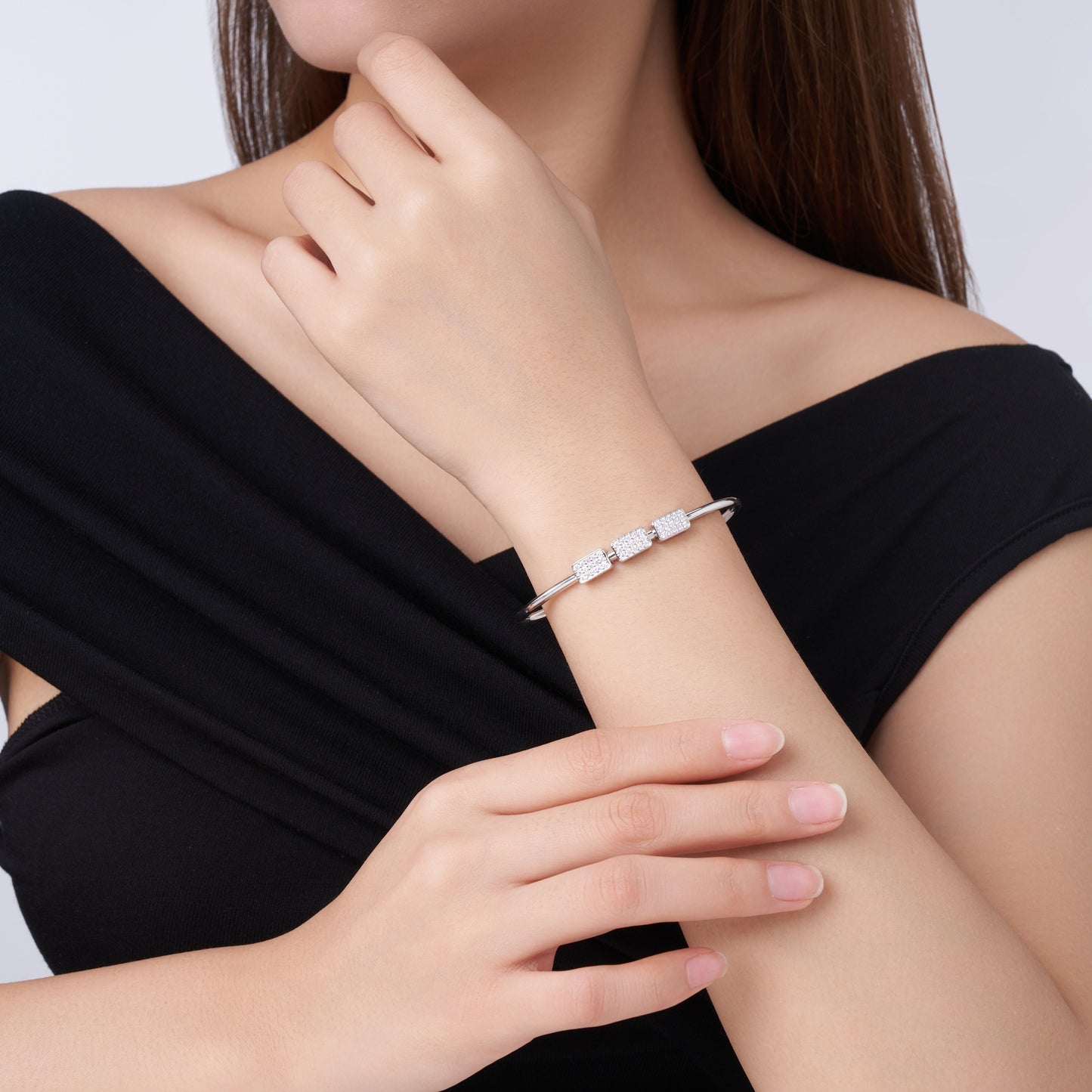 Élan Moissanite Open Cuff Bracelet Platinum-Plated 925 Silver